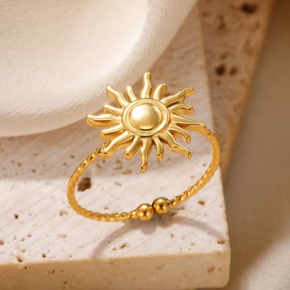 Gold Sunburst Ring #2453